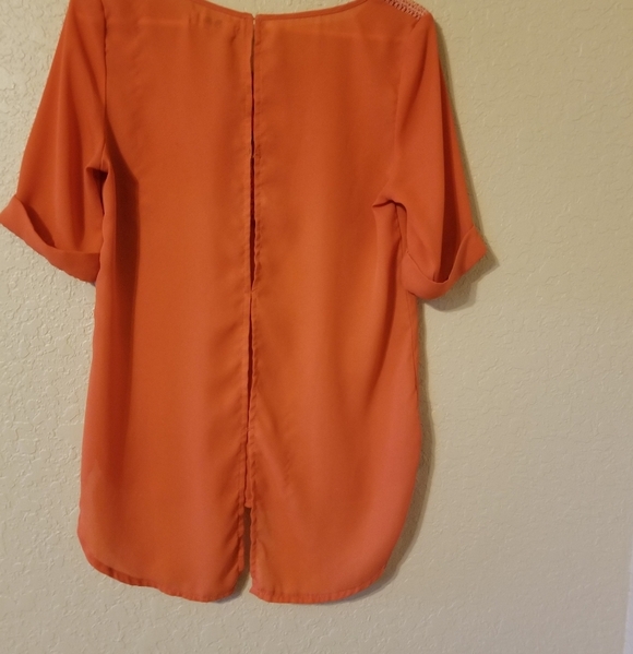 open back blouse - Picture 2 of 4